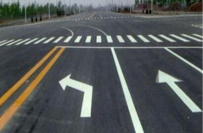 四川遠航交通標線是什么涂料刷的，道路標線如何能長期保持而不容易被外力因素所蹭掉？